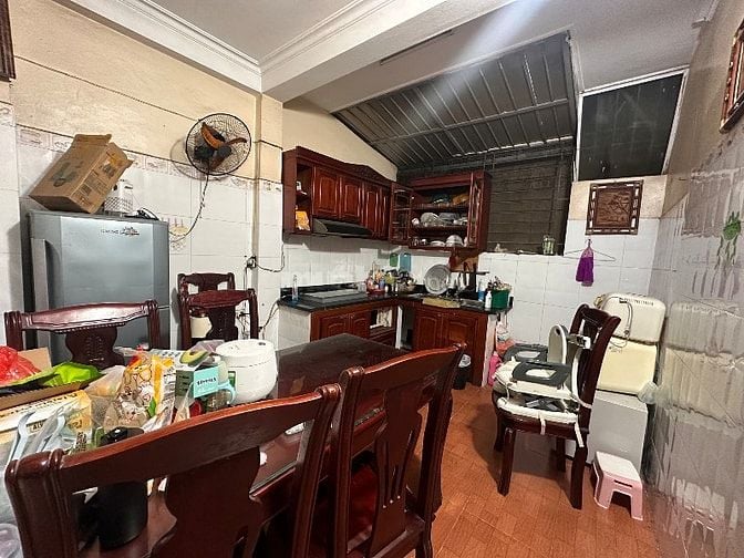 Cho thuê nhà ngõ 274 Ngọc Lâm 40m2 x 4T giá 6tr/th