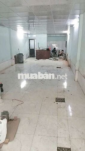 Nhà Mtkd nguyên căn đường Lk 2-10 cấp 4 có gác lửng đúc 1pn kín 1wc