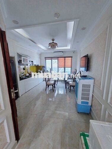 Chính chủ cho thuê nhà 7 Tầng,Thang Máy,38tr tại Hồ Tùng Mậu,Mai Dịch