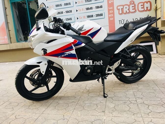 HONDA CBR 150 MÀU TRẮNG NGUYÊN ZIN XE NHƯ MỚI