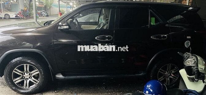 Toyota Fortuner 2017 2.4G 4x2 MT - 68600 km