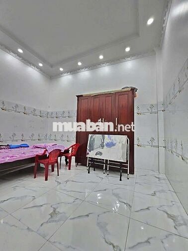 Nhà Biệt thự sân vườn gần chợ Xóm Vắng Vincom550 p. Dĩ An