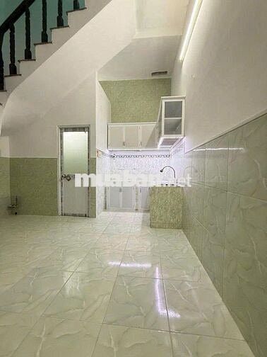 NHÀ 2 TẦNG KIÊN CỐ, HẺM XE HƠI 4M, D40M2, 4 PN, NỞ HẬU, 3,9 TỶ CÒN TL