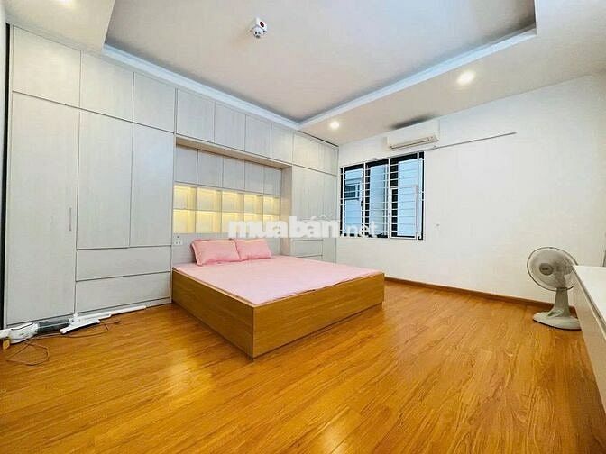 Bán Nhà Nguyễn Khang Cầu Giấy 35m Lô Góc 3 tầng 7.5 tỷ