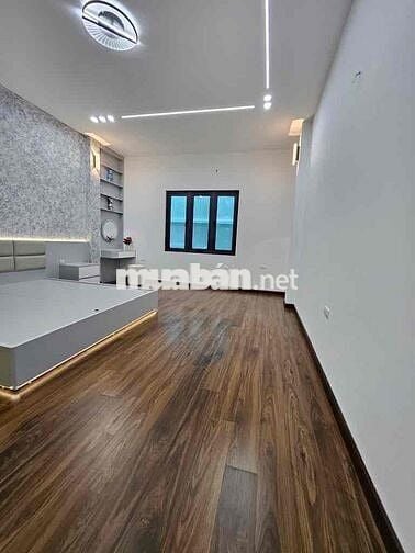 Đại Từ Hoàng Mai ngõ nông gần hồ Linh Đàm 32m x 5 tầng lô góc mới đẹp