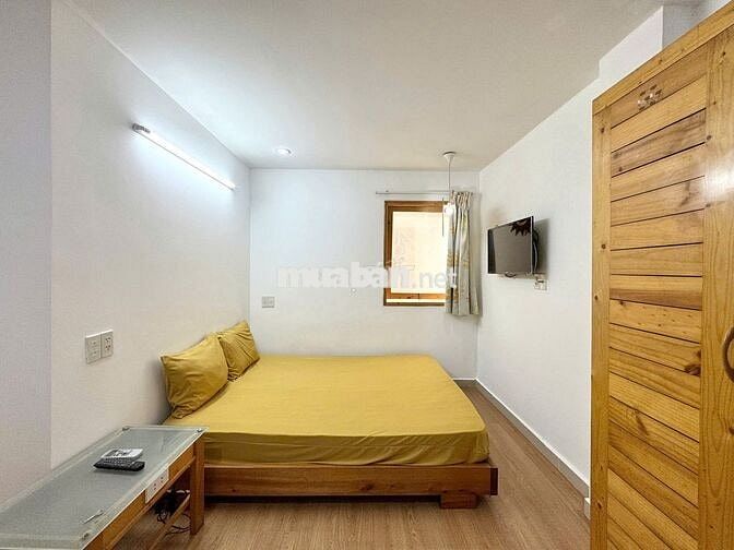 PHÒNG ĐÓN NẮNG GẦN CẦU Ê VĂN SỸ, NGAY NGÃ 4 TRẦN QUANG DIỆU