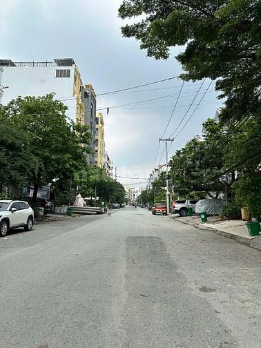 Tòa nhà CHDV Cao Thị Chính, Phú Thuận quận 7 (8x21m) HDT 270 triệu