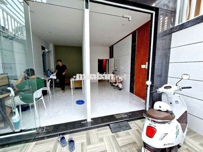Nhà phố trệt 2 lầu st. Tại Kdc Phước Kiển. Có 8Pn cho thuê. SHR