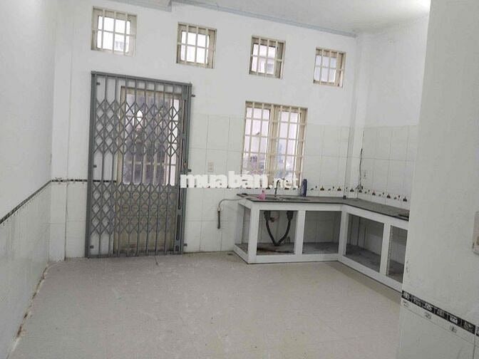Nhà trệt 2 lầu mặt tiền Nguyễn Hiền