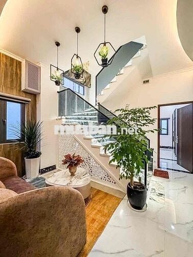 NHÀ TRỆT 3 LẦU MỚI ĐẸP -  CÓ HẺM MƯƠNG HỞ BÊN HÔNG CỰC KÌ THOÁNG MÁT -
