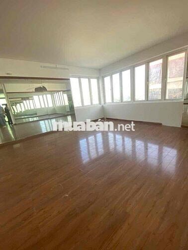 CCHO THUÊ VILLA 860A NGUYỄN GIA TRÍ PHƯỜNG 25 QUẬN BÌNH THẠNH