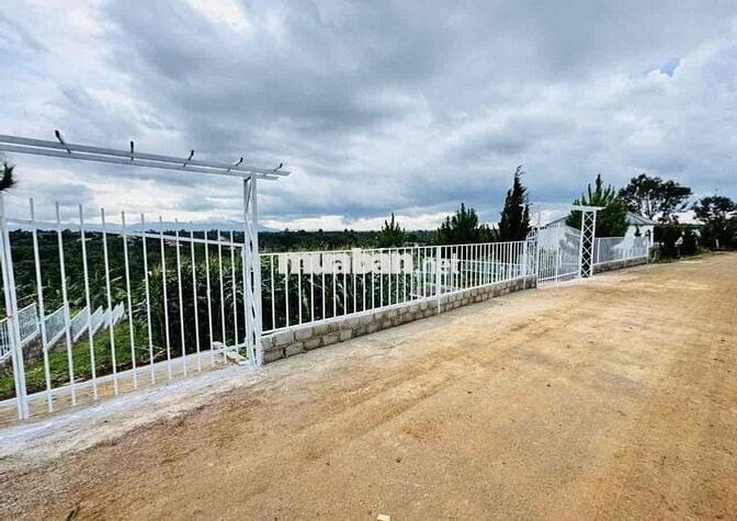 Cần tiền gấp bán lỗ lại lô 515m2 view đồi giá 600tr
