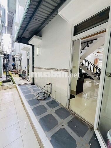 CHO THUÊ NHÀ:
TRỆT 1 LẦU & SÂN THƯỢNG MỚI ĐẸP
- SẴN NỘI THẤT