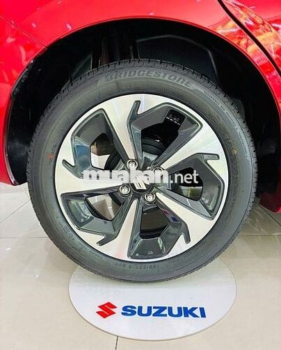 Suzuki Swift Hybrid Phiên bản mới 2025 Đỏ - Đen