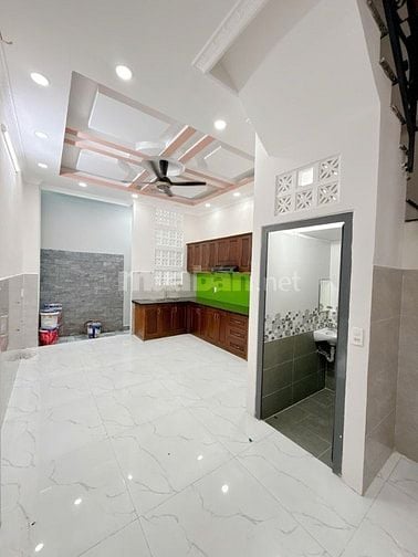 Chính phủ cần bán nhà mặt tiền đường lên văn lương Q7 