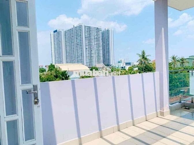 Cho thuê nhà mới sạch đẹp vào ở liền