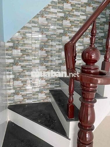 cần bán gấp nhà 4x9 1 trệt.1 lầu sổ Hồng riêng chính chủ