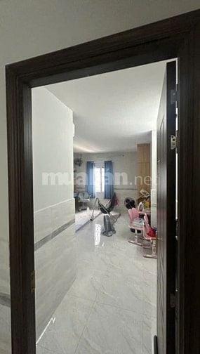 CC gửi bán nhà 1/ Huỳnh Văn Bánh 4lầu 84m2 ngay chợ Phú Nhuận KD 15 tỷ