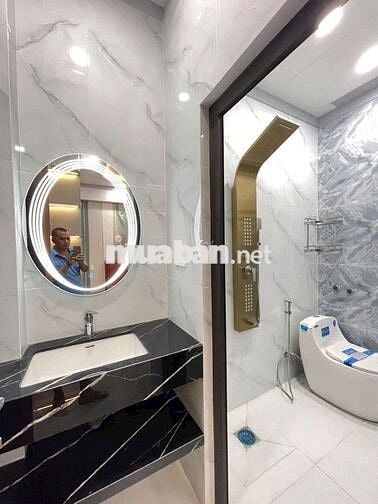 Nhà phố hoàn công kdc Phú Hồng Thịnh gần BigC và làng đại học quốc gia