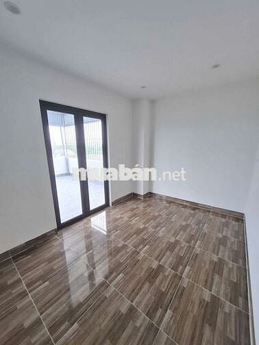 Nhà 6 tầng Thang máy - Diện tích rộng - Gần cầu Vĩnh Tuy, giá tốt