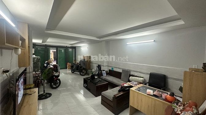 CC gửi bán nhà 1/ Huỳnh Văn Bánh 4lầu 84m2 ngay chợ Phú Nhuận KD 15 tỷ