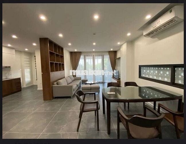 Tôi cần bán nhà mặt phố Nghi Tàm 7tầng thang máy full nội thất