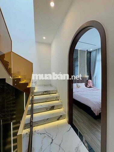 Sập Hầm Chủ Cần Bán Gấp nhà 3 Tầng mới xây ở Tô Hiệu
