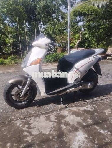 Xe máy Honda @ máy chạy êm bốc