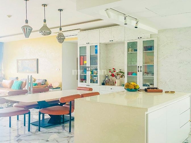 Bán Căn hộ tại The Vista An Phú tầng cao gồm 3 phòng ngủ 159m2