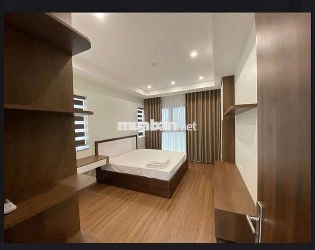 Tôi cần bán nhà mặt phố Nghi Tàm 7tầng thang máy full nội thất