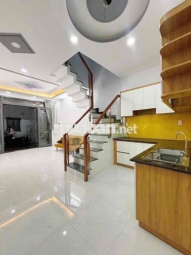 Nhà Mới 2 Tầng Ngay Tỉnh Lộ 10 DT 3x12-Sổ Riêng