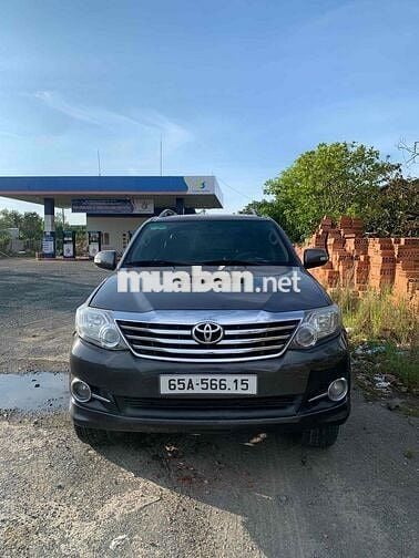 Toyota Fortuner 2015 2.5G 4x2 - 110000 km