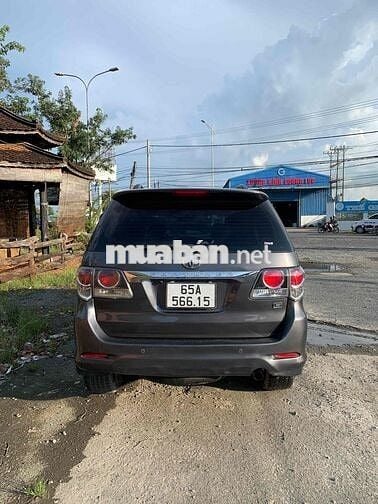 Toyota Fortuner 2015 2.5G 4x2 - 110000 km