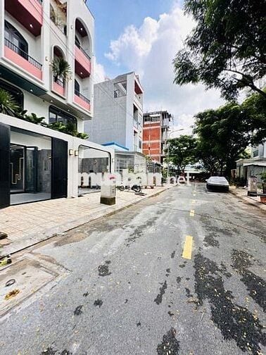 Bán nhà phố 1 trệt 2 lầu 5x30m, giá chỉ 2.6 tỷ – tp Thủ Dầu Một