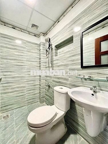 Gác - Cửa Sổ Thoáng - Cách Bà Chiểu, Cầu Bông chỉ 5' di chuyển