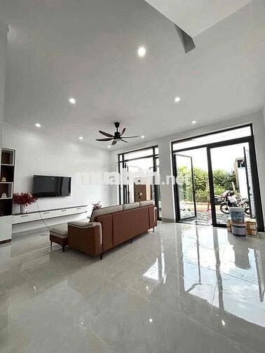 nhà cho thuê: Gần đại học tây nguyên( Gần Y wang)