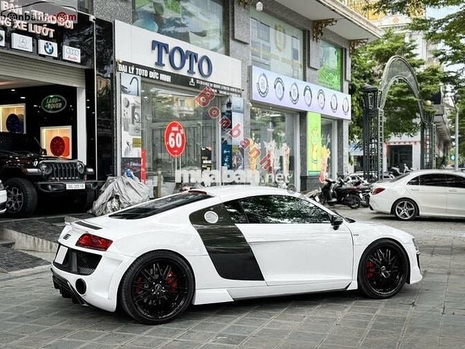 Audi R8 V8-Lăn Bánh Lần Đầu 2009