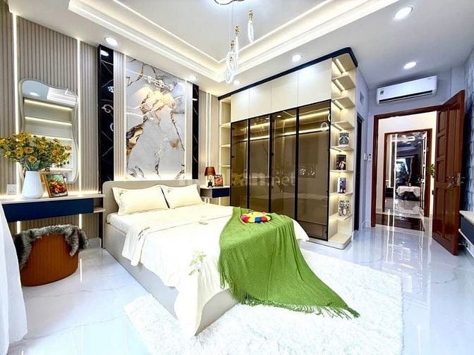 Cô Loan Cần Bán Gấp Nhà Tân Sơn Nhì – 1 Trệt 2 Lầu + ST – Giá Chỉ 4 Tỷ