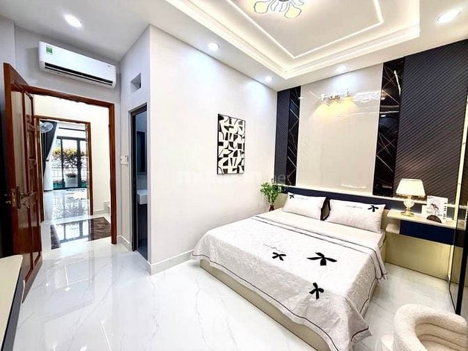 Cô Loan Cần Bán Gấp Nhà Tân Sơn Nhì – 1 Trệt 2 Lầu + ST – Giá Chỉ 4 Tỷ