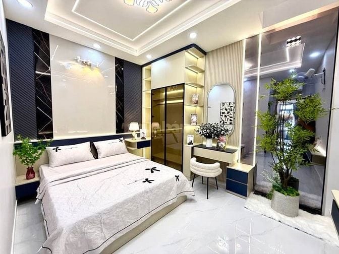 Cô Loan Cần Bán Gấp Nhà Tân Sơn Nhì – 1 Trệt 2 Lầu + ST – Giá Chỉ 4 Tỷ