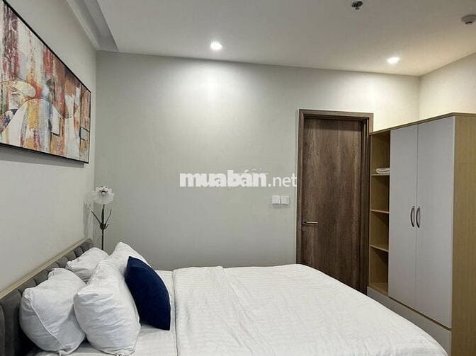 2 ngủ tầng cao, hướng sông hồng tòa R3 onsen cho thuê