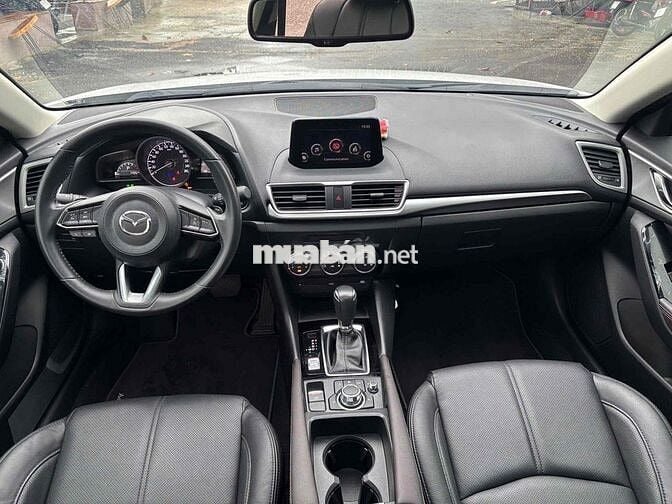 Mazda 3 2019 Sport 1.5L Luxury - 1495 km