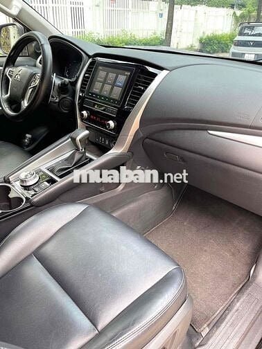 Mitsubishi Pajero Sport 2.4D 4x4 AT sản xuất 2022
