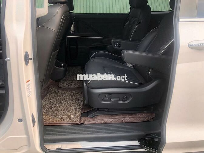 Hyundai Custin 2024 Cao Cấp 2.0T - 19000 km