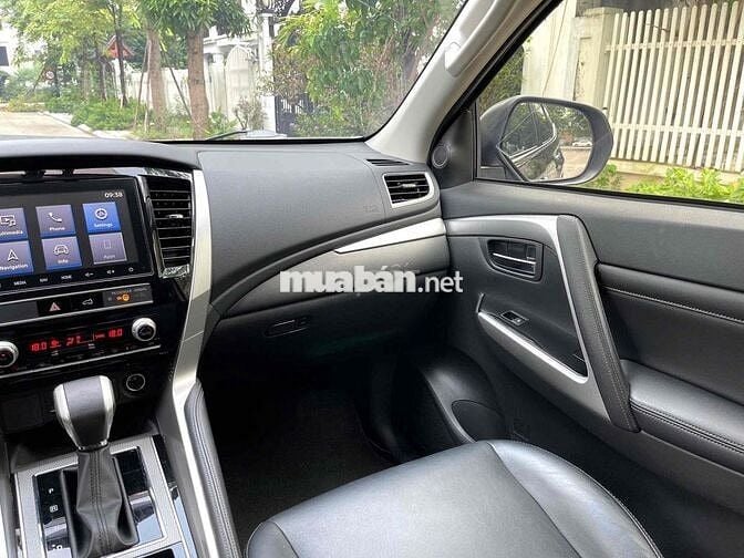 Mitsubishi Pajero Sport 2.4D 4x4 AT sản xuất 2022