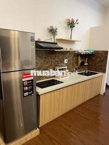 Căn 80m2 . Ở được 4-6 người . Sát Cầu Rồng . Cách biển 700 mét