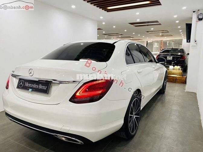 Mercedes Benz C200 Exclusive 2020 - 1 Tỷ 20 Triệu