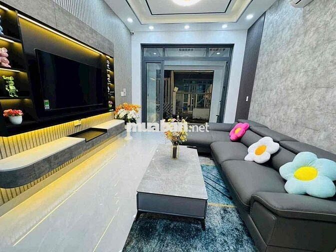bán nhà 4 tầng đường Chuyên Dùng Chính giá 7.45 tỷ