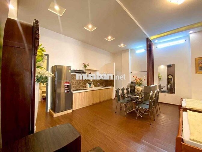 Căn 80m2 . Ở được 4-6 người . Sát Cầu Rồng . Cách biển 700 mét
