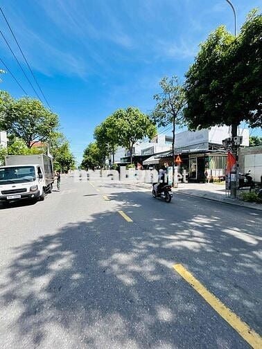 Đất mặt tiền đường 10.5m Cao Hồng Lãnh- Ngũ Hành Sơn 4tỷ6xx